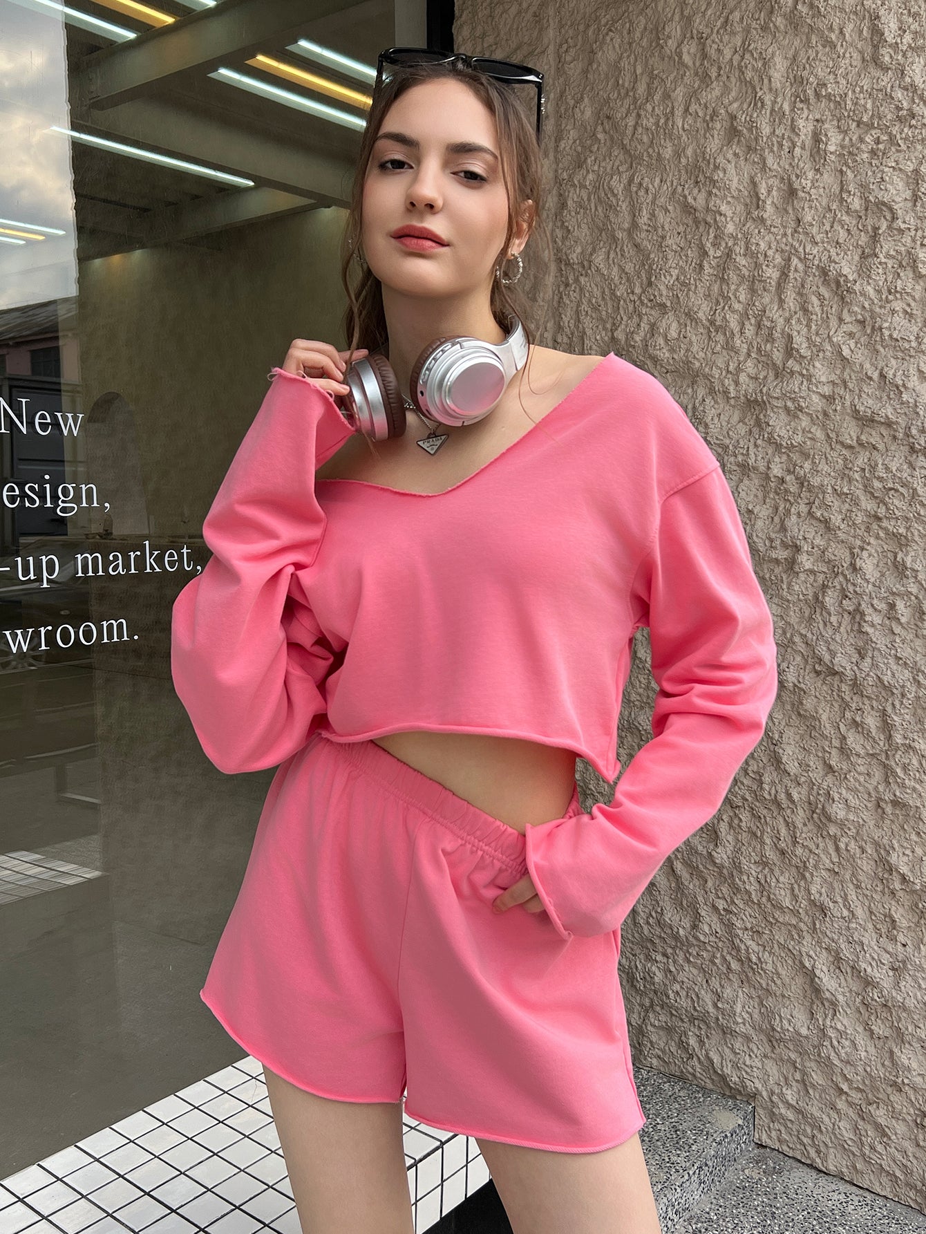 Dwuczęściowy dres z odkrytymi ramionami(ss501)